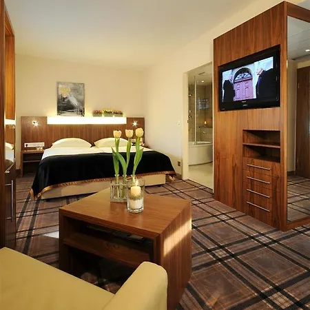 Parkhotel 4*
