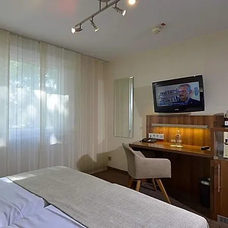Parkhotel מלון 4*